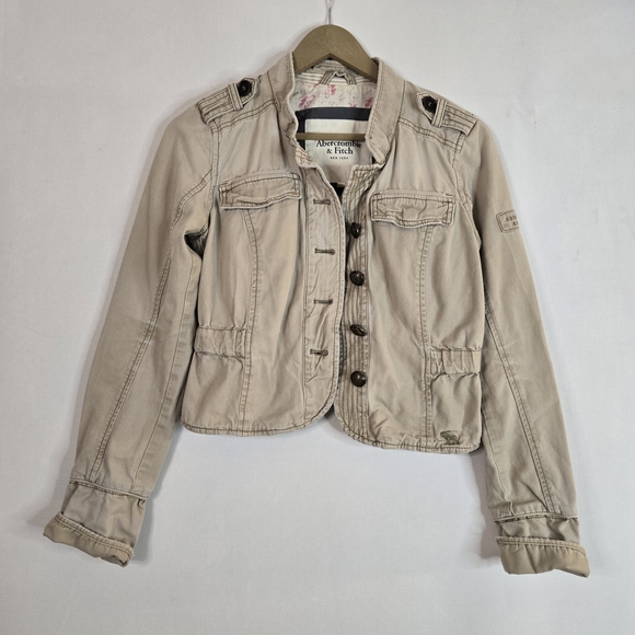 Abercrombie & Fitch Jackets & Blazers - Abercrombie & Fitch Women's Size M Crop Military Tan Button Up Jacket